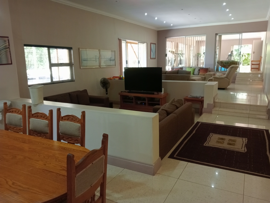6 Bedroom Property for Sale in Vanes Estate Eastern Cape